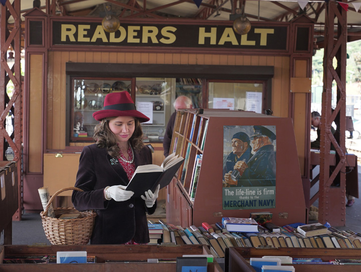 1940s girl reading a book